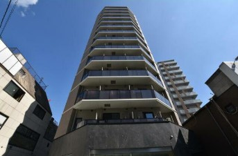 【外観】 | オープンレジデンシア中野ステーションサイド | 鉄筋コンクリート造のがっちりとした建物。