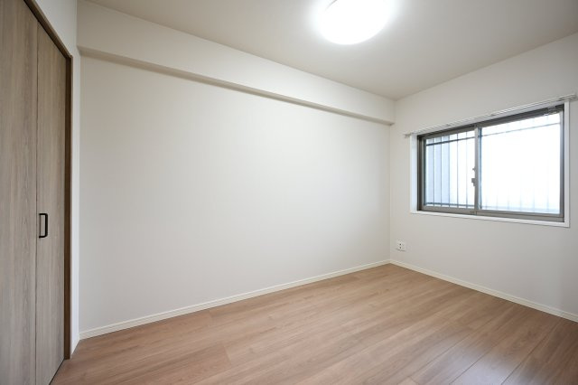 【子供部屋】 | シーズガーデン桐生本町　4F | ひろびろとした洋室は子供部屋にも書斎にもピッタリ！