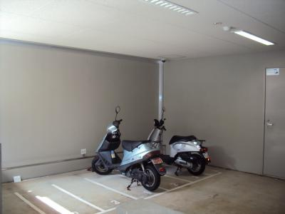 ベルエトフＹⅡの駐車場|駐輪場