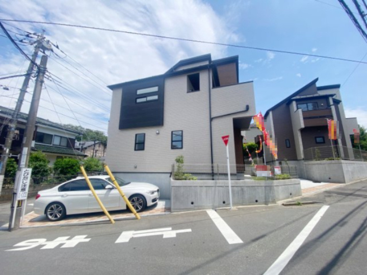 祝：成約済み　八王子市　散田町４丁目　新築戸建ての前面道路含む現地写真|～仲介手数料無料☆八王子ひなた不動産～八王子市散田町　新築戸建て