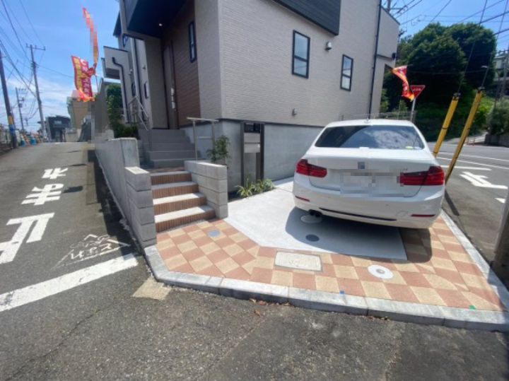 祝：成約済み　八王子市　散田町４丁目　新築戸建ての駐車場|～仲介手数料無料☆八王子ひなた不動産～八王子市散田町　新築戸建て