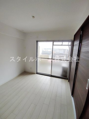 【寝室】 | 大羽マンション | 別部屋写真です。