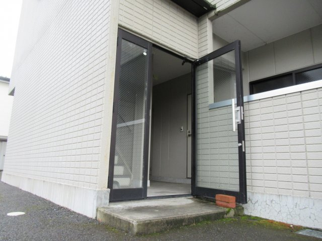 ライフステージ元木家持のエントランス