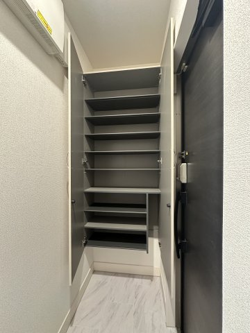 川崎市多摩区宿河原７丁目のアパートの収納