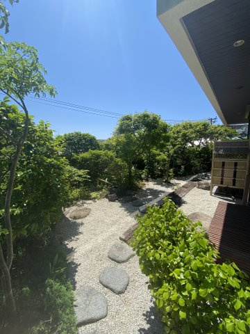 海まで5分！和風邸宅　日本庭園付の庭