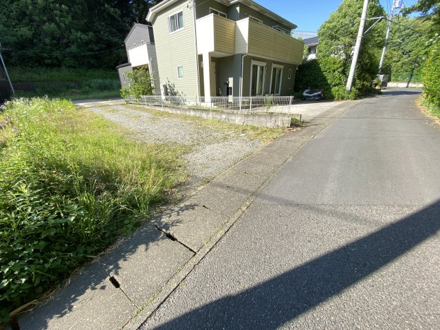 建築条件なし　売地114.53坪（378.64㎡）佐倉市城内町の前面道路含む現地写真