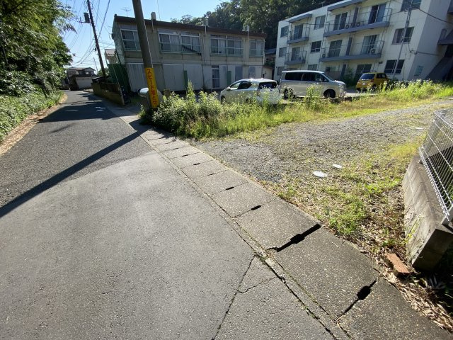 建築条件なし　売地114.53坪（378.64㎡）佐倉市城内町の前面道路含む現地写真