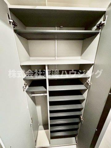 SOAR ESAKA EASTの収納|天井高シューズBOX