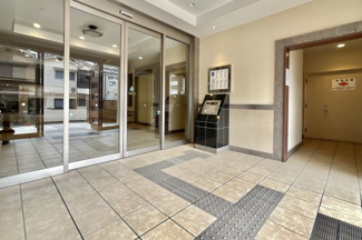 【エントランス】