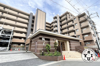 【外観】 | パデシオン伏見墨染セントラルマーク | 最寄り駅は、近鉄『伏見駅』徒歩7分。京阪『墨染駅』徒歩10分。地下鉄『竹田駅』徒歩14分。3沿線利用可能で通勤通学にも便利です。