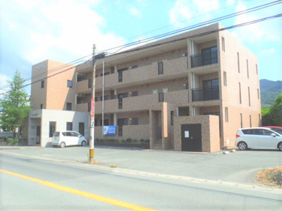 【外観】 | SUNDAY御井駅前 | 外観もきれいです