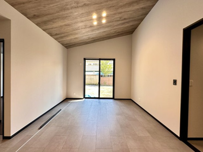 【居間・リビング】