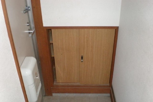 エコール荒木の玄関|ゆったりとした玄関です