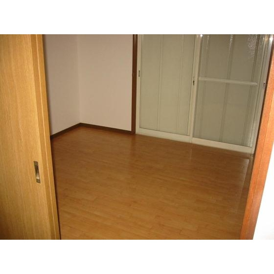 エコール荒木の洋室|コンパクトで使いやすい洋室です