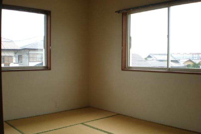 エコール荒木の和室|和室ならではの温かな和の空間で寛ぎの時間を過ごせます