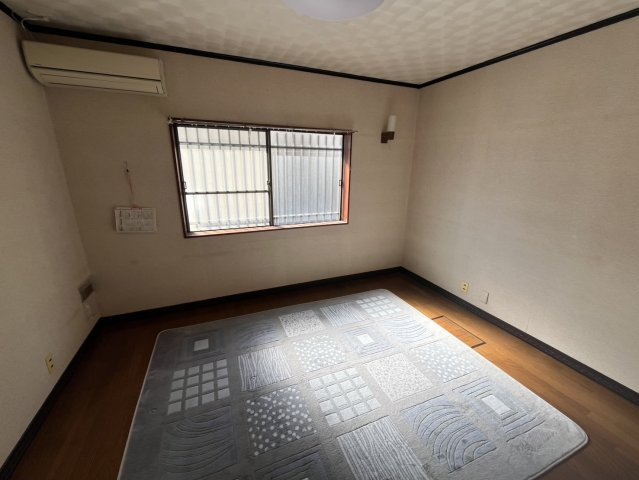 福井市西木田3丁目　中古戸建の洋室