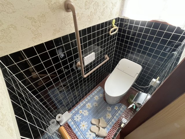 福井市西木田3丁目　中古戸建のトイレ
