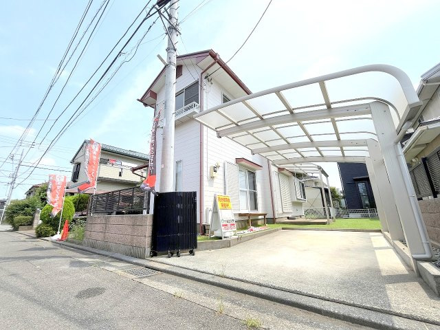 武蔵村山市中原２丁目　中古戸建の前面道路含む現地写真