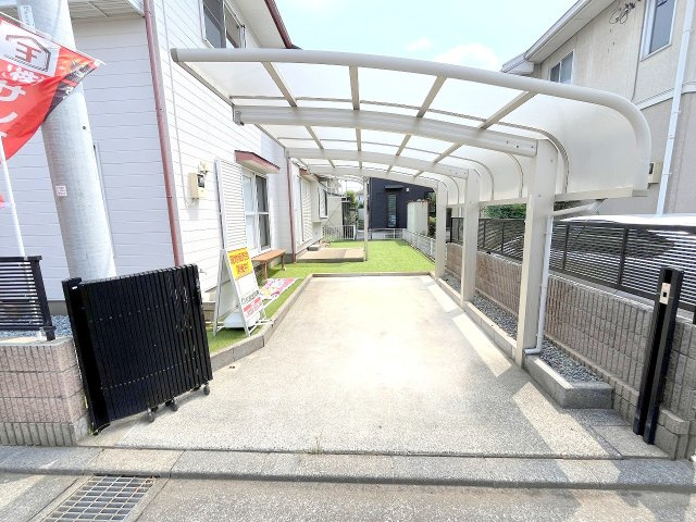 武蔵村山市中原２丁目　中古戸建の駐車場