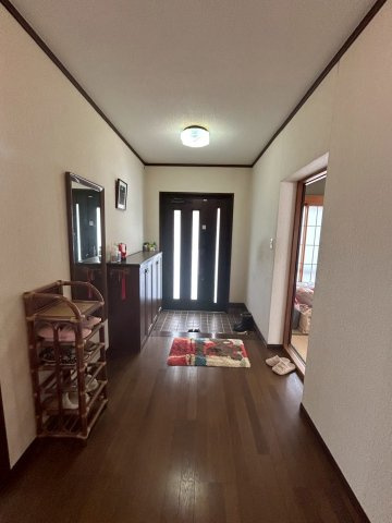 神栖市太田　中古戸建の玄関