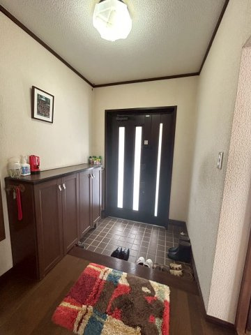 神栖市太田　中古戸建の玄関
