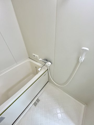 ソレアード川添の浴室