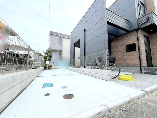 昭島市郷地町3丁目　新築分譲の駐車場