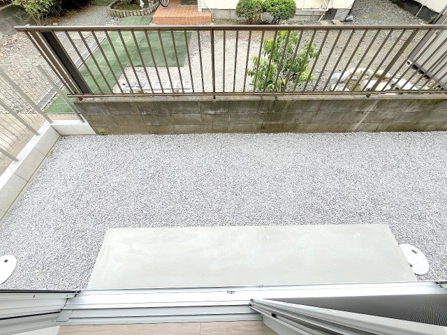 昭島市郷地町3丁目　新築分譲の庭