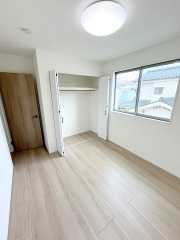 昭島市郷地町3丁目　新築分譲の洋室