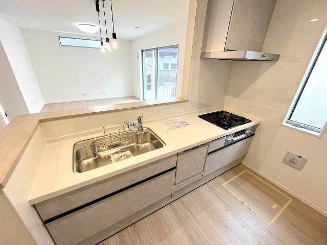 昭島市郷地町3丁目　新築分譲のキッチン|食洗器、カップボード付きのキッチンです！