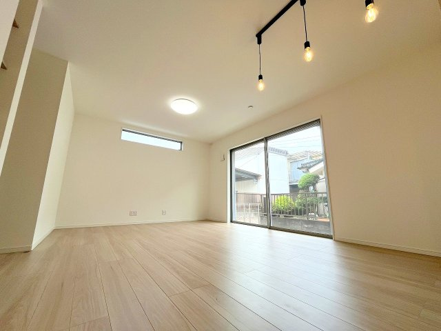 昭島市郷地町3丁目　新築分譲の居間・リビング