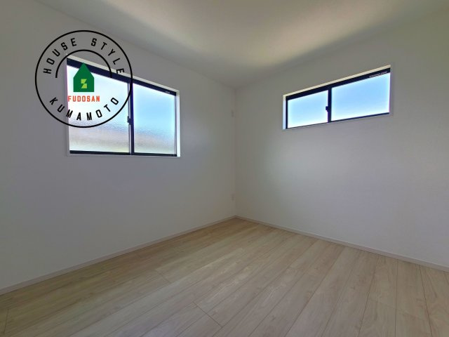 熊本市東区西原1丁目第1-2棟（1号棟）　の内観：施工例|採光良好な洋室は全居室、複層ガラスの遮熱効果と断熱効果で、一年中快適に過ごせます。