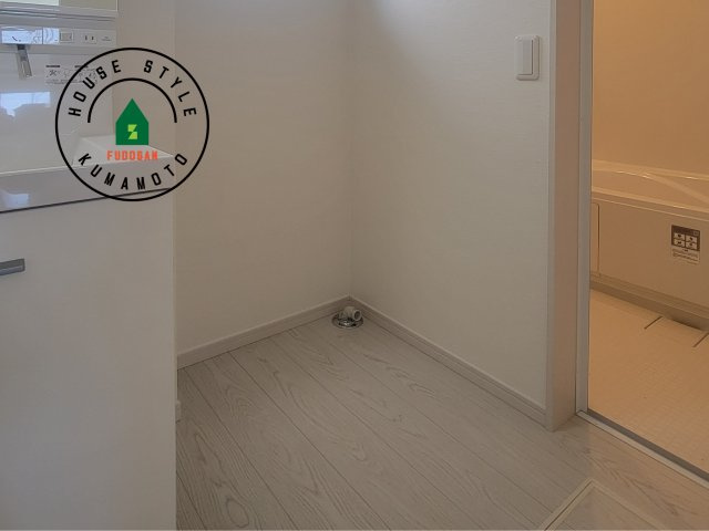 熊本市東区西原1丁目第1-2棟（1号棟）　の内観：施工例|ランドリースペースとなります。広々して有効的にご使用できます。 