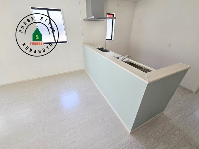 熊本市東区西原1丁目第1-2棟（2号棟）　の内観：施工例|会話が弾む場所として居心地の良いリビングです。