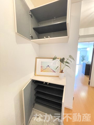 【設備】 | 落ち着いた色調の寝室です