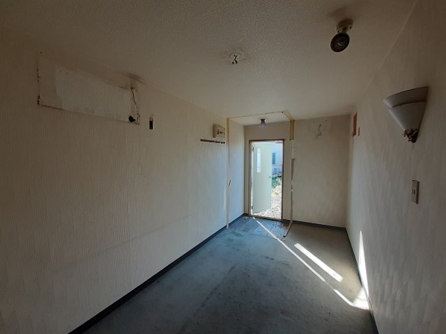 富合貸倉庫の内装