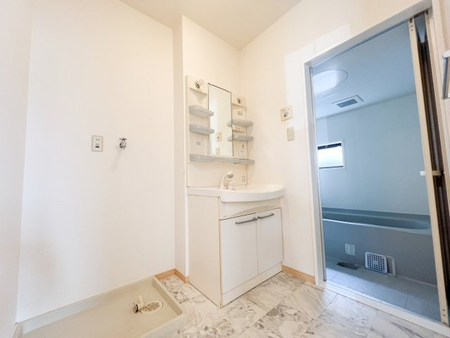 グランフェリオ B棟の洗面所