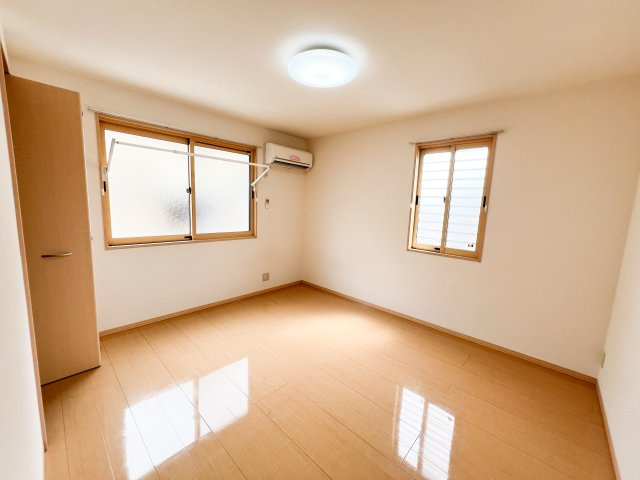 グランフェリオ B棟の洋室