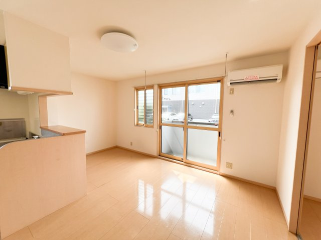 グランフェリオ B棟の居間・リビング