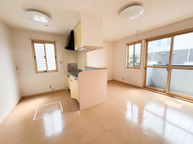 グランフェリオ B棟の居間・リビング