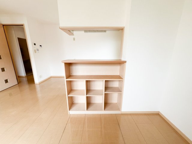 グランフェリオ B棟の居間・リビング