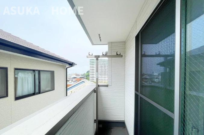 野庭町中古戸建のバルコニー|良く日が入る便利なバルコニー付き