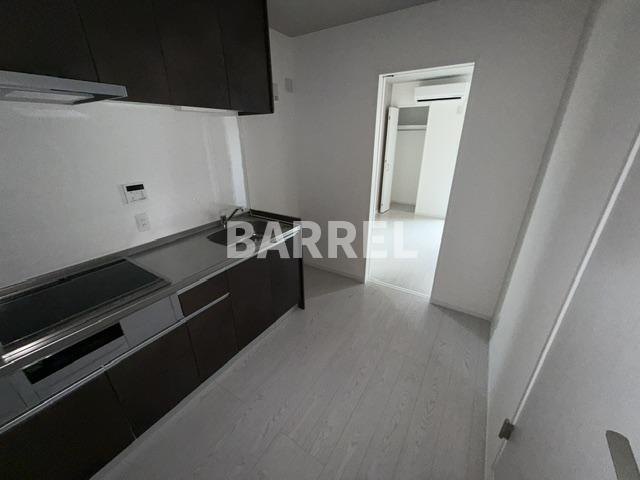 アルバス上野東の居間・リビング