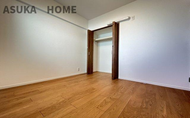 保土ヶ谷南パークホームズの洋室|家族一人ひとりの大切なプライベート空間の居室。家具の配置のご相談は是非お任せください♪