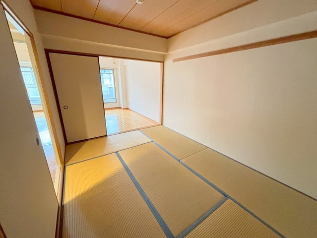 新居マンションの和室