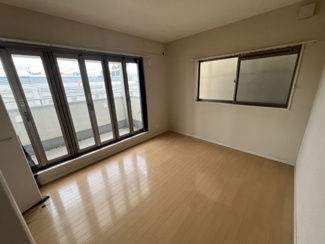 【洋室】 | ◆南上小阪◆中古戸建 | 3階　南側　約6帖