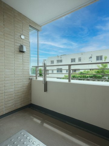 Brillia目黒東山のバルコニー