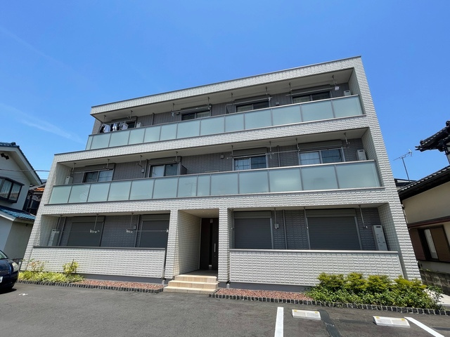 スプルース笠間の外観