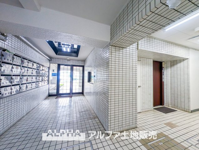 ベルコート東中神のエントランス