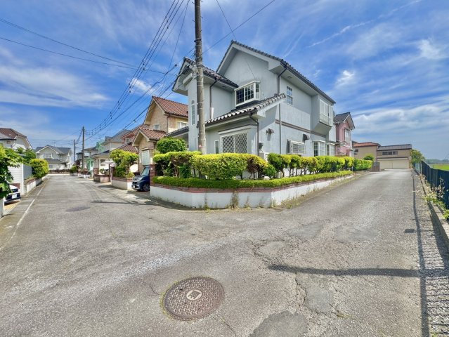 【４月中旬リフォーム完成物件!!】つくばみらい市谷井田の前面道路含む現地写真